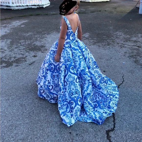 Sherri Hill Child’s gown Size 8 - Worn twice - Picture 3 of 13